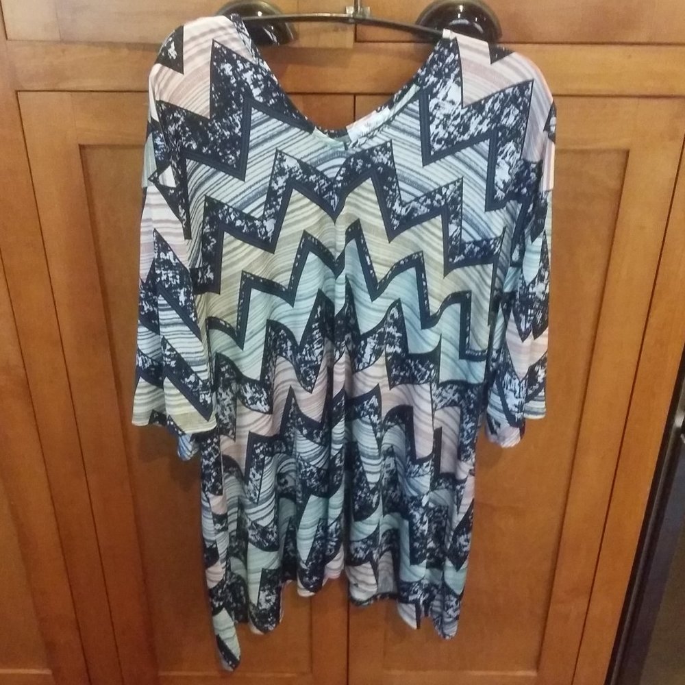 The ZigZag Stripe Tunic Blouse Small